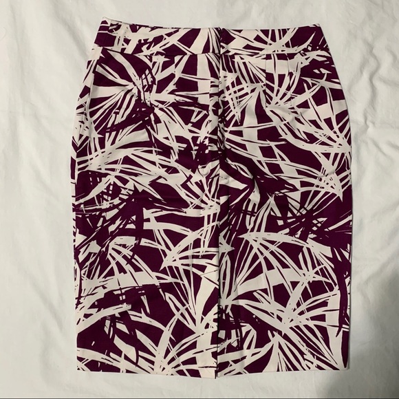 NWOT! LOFT White & Magenta/Purple Pencil Skirt - Picture 2 of 9